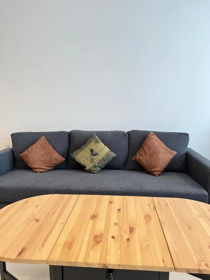 Beacon Executive Suites #Cozyfamilystay #Rooftoppool #16 #10Paxs George Town Apartment