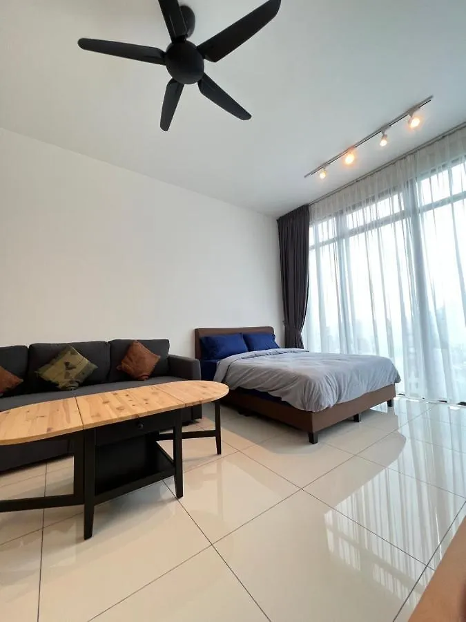 Beacon Executive Suites #Cozyfamilystay #Rooftoppool #16 #10Paxs George Town