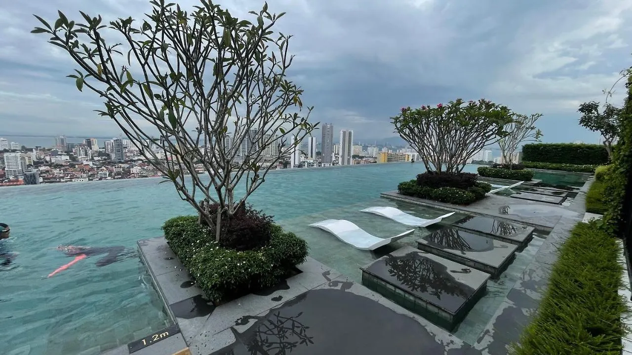 Beacon Executive Suites #Cozyfamilystay #Rooftoppool #16 #10Paxs George Town 0*,