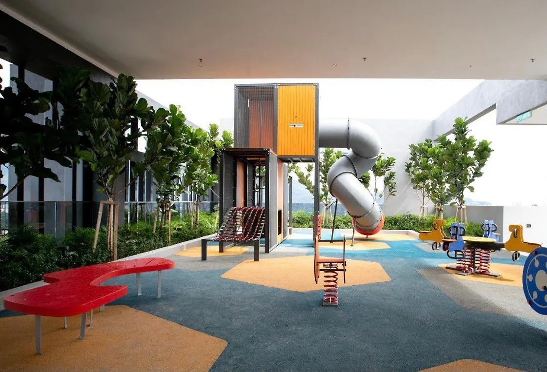 Beacon Executive Suites #Cozyfamilystay #Rooftoppool #16 #10Paxs George Town Apartment